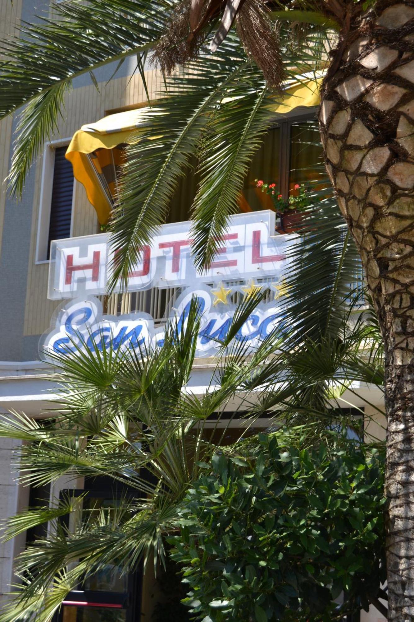 Hotel San Luca Россано Экстерьер фото